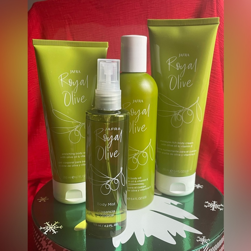 JAFRA ROYAL OLIVE